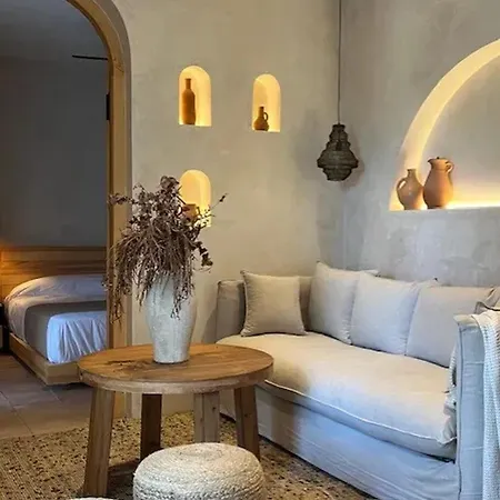 Charming In With Garden